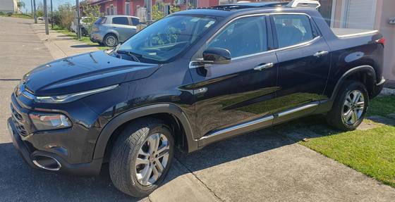 FIAT TORO 2.4 16V MULTIAIR FLEX VOLCANO AT9 FIAT TORO 2.4 16V MULTIAIR FLEX VOLCANO AT9